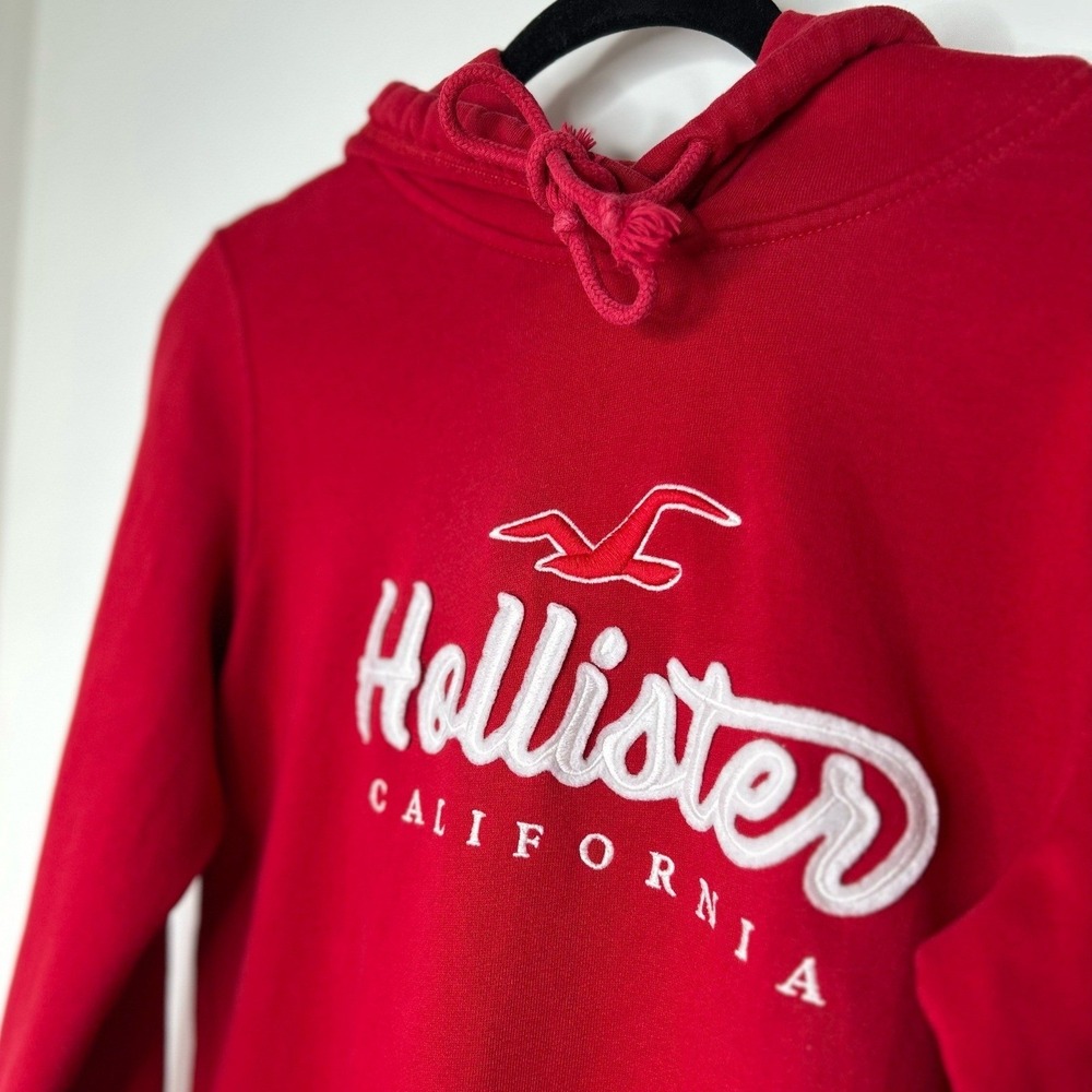 Hollister Red Logo Hoodie Women's M Embroidered Spellout Pullover Surf Style